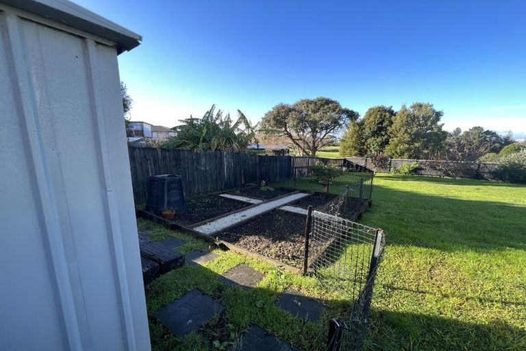 Photo of property in 1373 Whangaparaoa Road, Army Bay, Whangaparaoa, 0930