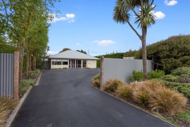 Photo of property in 134 High Street, Oxford, 7430