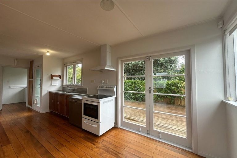 Photo of property in 1/14 Roberts Road, Te Atatu South, Auckland, 0610