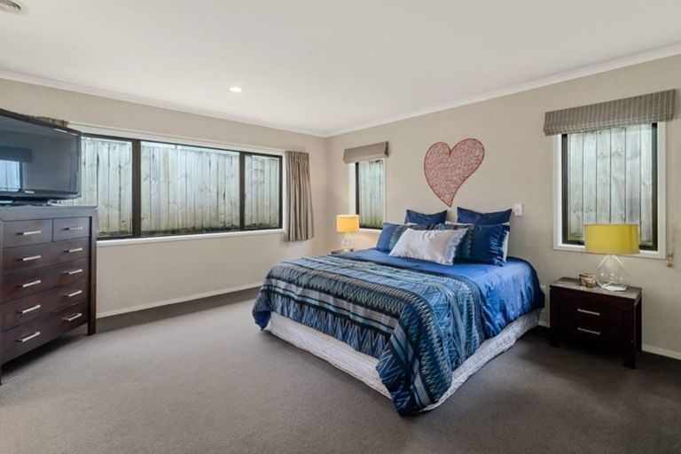 Photo of property in 33 Mccahon Drive, Pukehangi, Rotorua, 3015