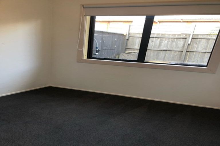 Photo of property in 1/125a Birkdale Road, Birkdale, Auckland, 0626