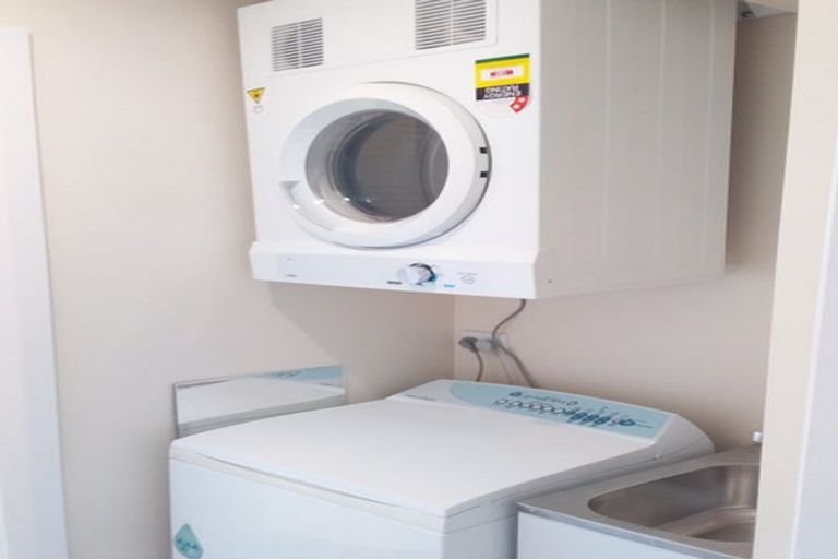 Photo of property in 63 Earls Road, Saint Clair, Dunedin, 9012