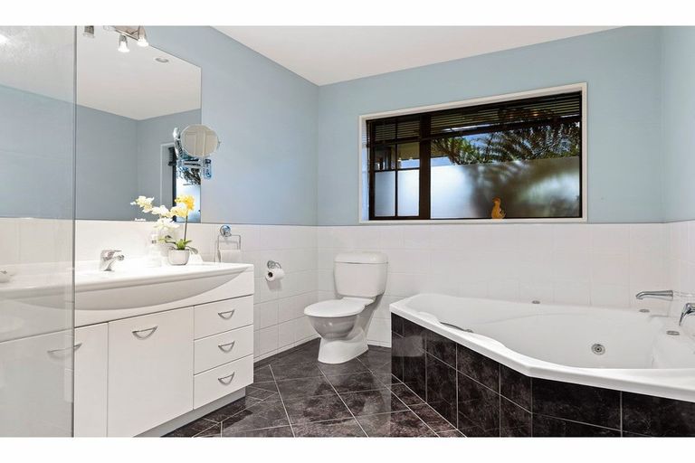 Photo of property in 10 Birchwood Close, Prebbleton, 7604