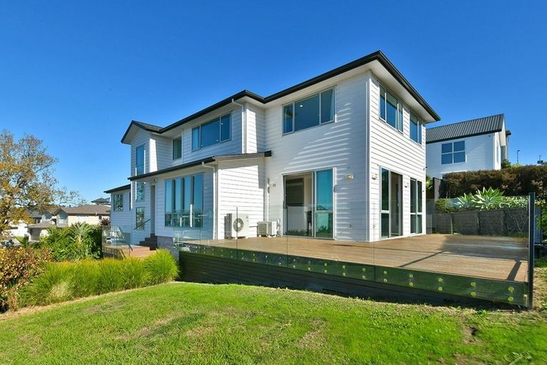 Photo of property in 23 Galbraith Greens, Silverdale, 0932