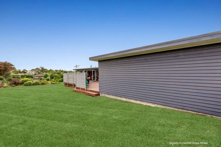 Photo of property in 24 Omana Avenue, Shelly Beach, Helensville, 0874