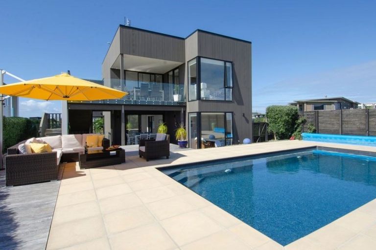 Photo of property in 68 Mangatawhiri Road, Omaha, 0986