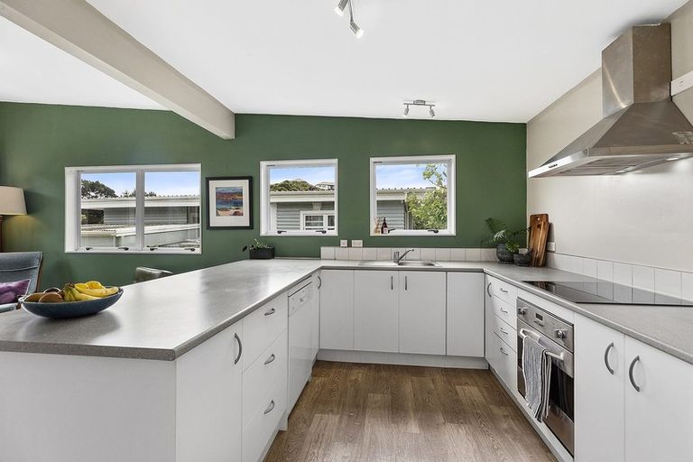 Photo of property in 5a Mepham Place, Ranui, Porirua, 5024