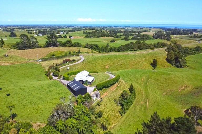 Photo of property in 169 Upper Pitone Road, Pitone, New Plymouth, 4374