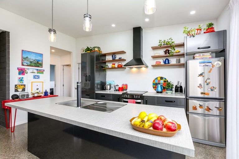 Photo of property in 34 Carthew Street, Okato, 4335