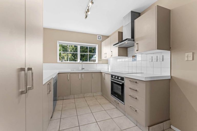 Photo of property in 2/163 Whitford Road, Somerville, Auckland, 2014