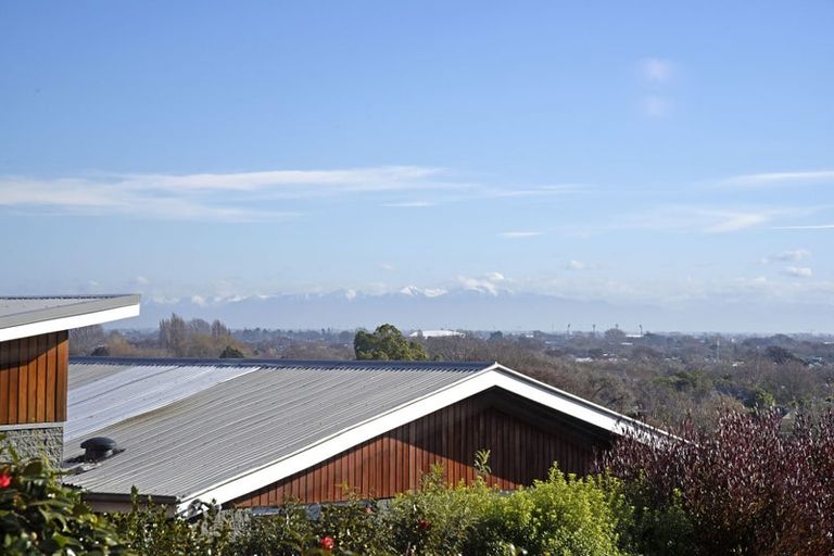 Photo of property in 1/2 Conifer Place, Huntsbury, Christchurch, 8022