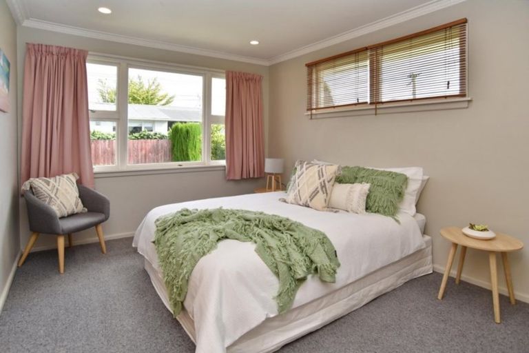 Photo of property in 23 Sturrocks Road, Redwood, Christchurch, 8051