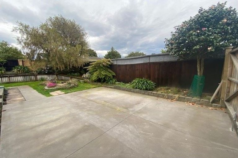 Photo of property in 83b Cottonwood Street, Parklands, Christchurch, 8083