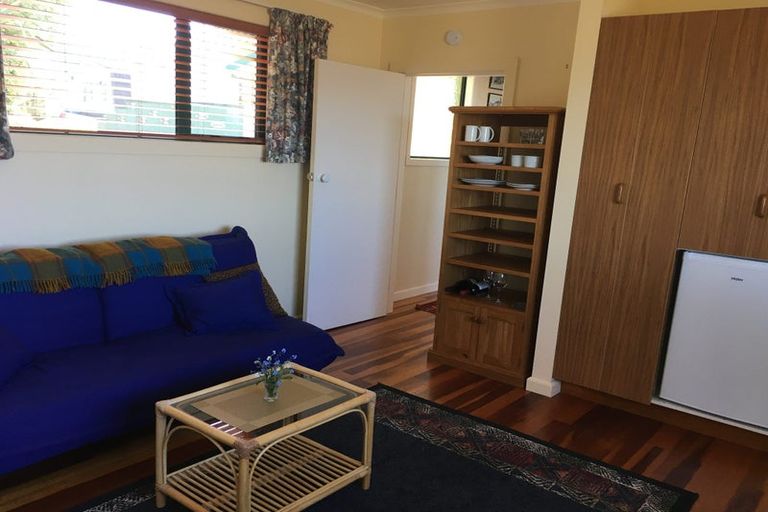 Photo of property in 90 Normandale Road, Normandale, Lower Hutt, 5010