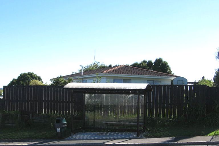 Photo of property in 152 Moire Road, West Harbour, Auckland, 0618