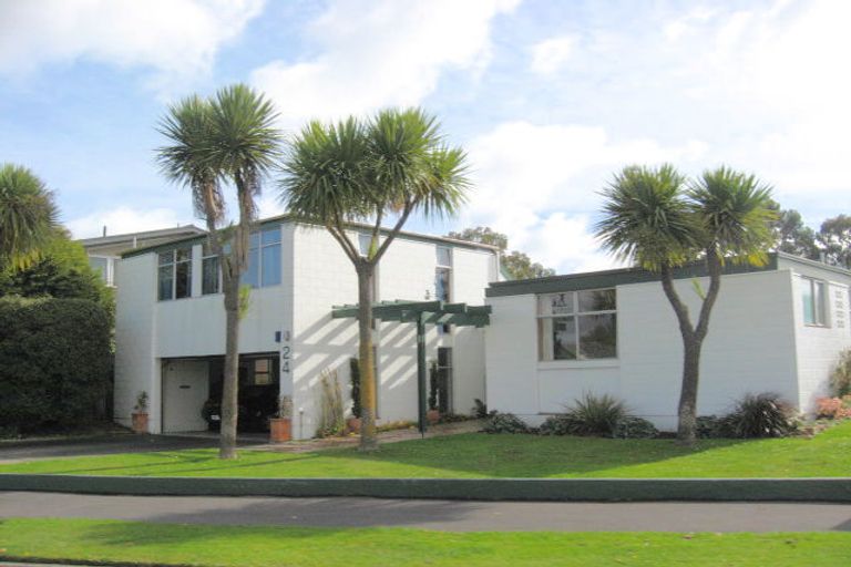 Photo of property in 24 Guinness Crescent, Ilam, Christchurch, 8041