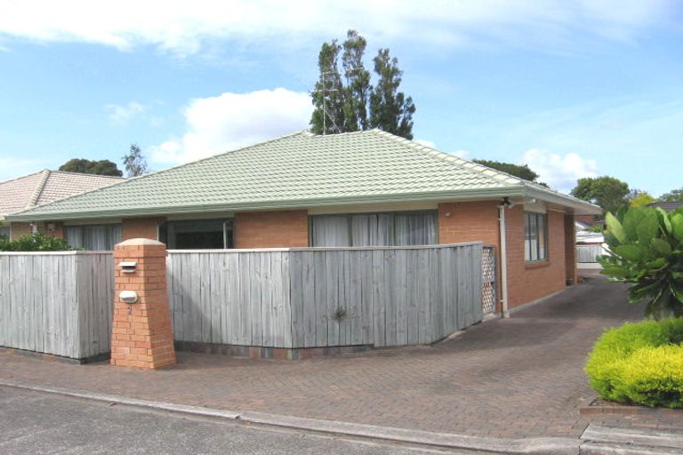 Photo of property in 2 Benville Place, Royal Oak, Auckland, 1023