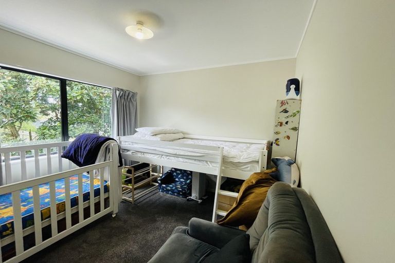 Photo of property in 10a Elizabeth Drive, West Harbour, Auckland, 0618
