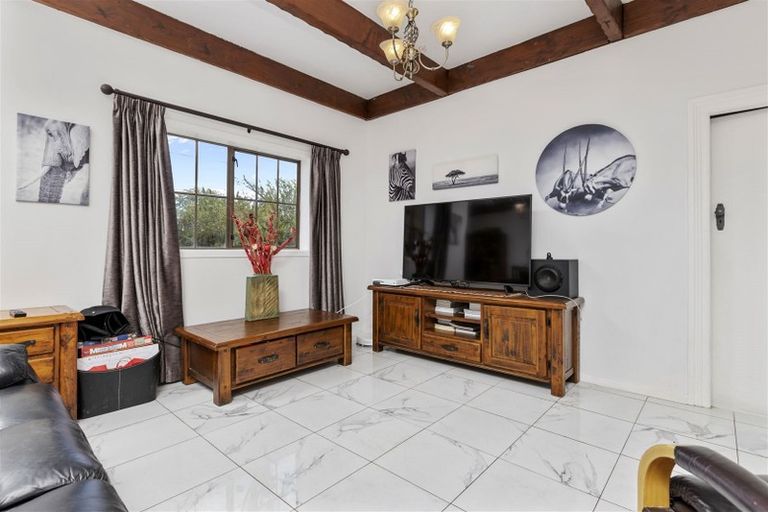 Photo of property in 77 Somerset Road, Clareville, Carterton, 5792