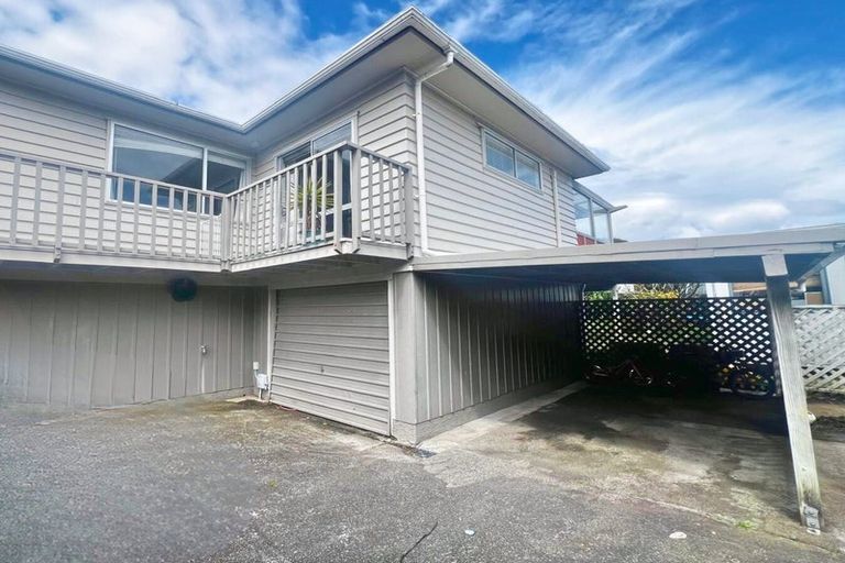 Photo of property in 4 Spey Place, Papakowhai, Porirua, 5024