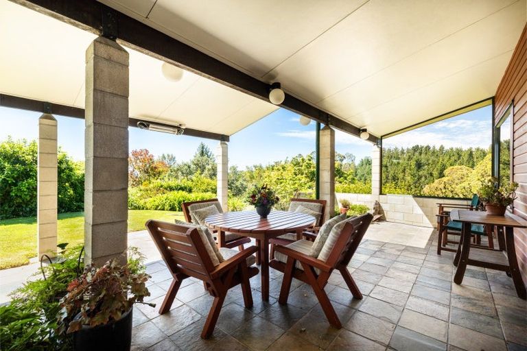 Photo of property in 33 Hikanui Drive, Havelock North, 4130