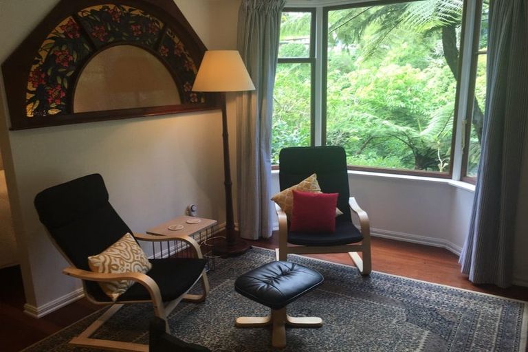 Photo of property in 56 Holloway Road, Aro Valley, Wellington, 6021