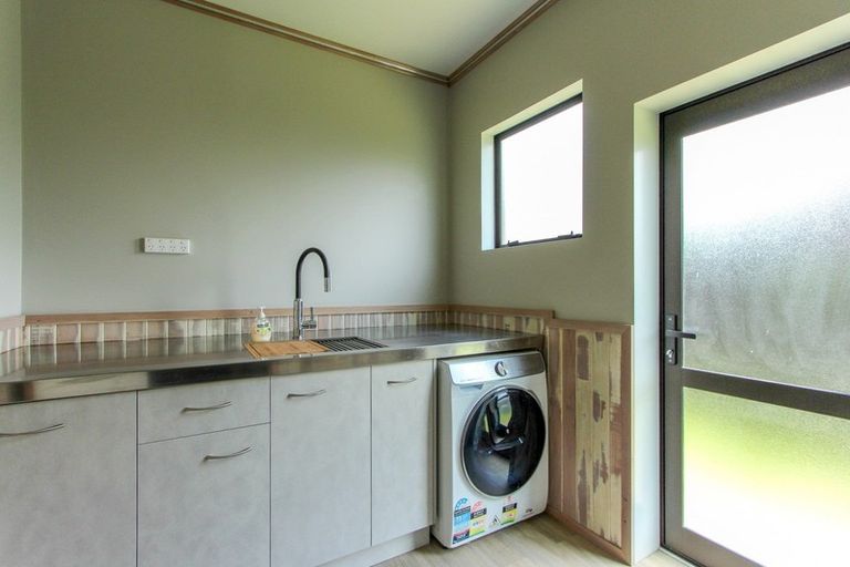 Photo of property in 22 Carter Drive, Pomare, Rotorua, 3015