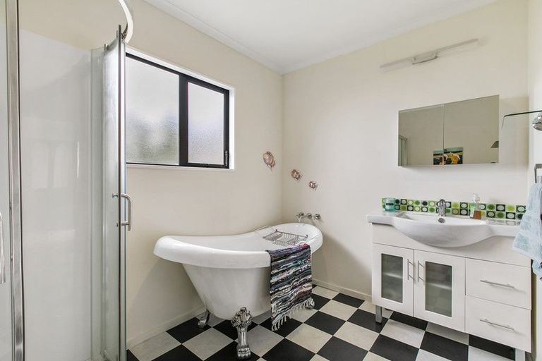 Photo of property in 6 Gerda Place, Ranui, Auckland, 0612
