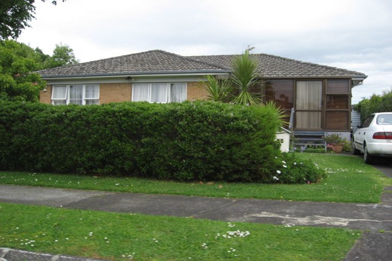 Photo of property in 25 Idlewild Avenue, Mangere, Auckland, 2022