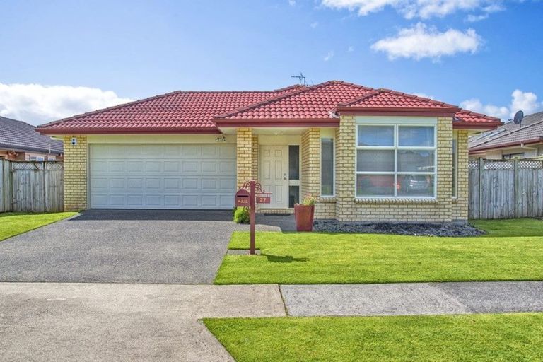 Photo of property in 27 Turnberry Drive, Wattle Downs, Auckland, 2103
