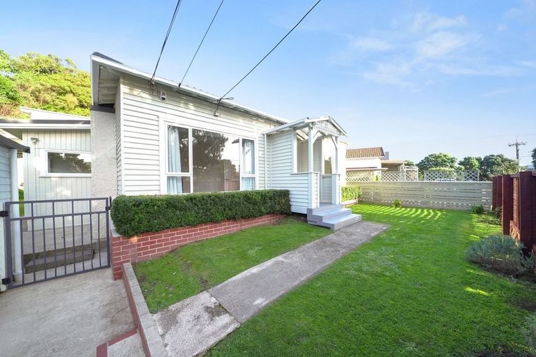 Photo of property in 70 Para Street, Miramar, Wellington, 6022