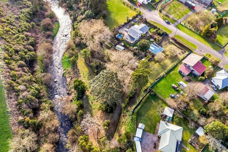 Photo of property in 17 Bridger Place, Eltham, 4322