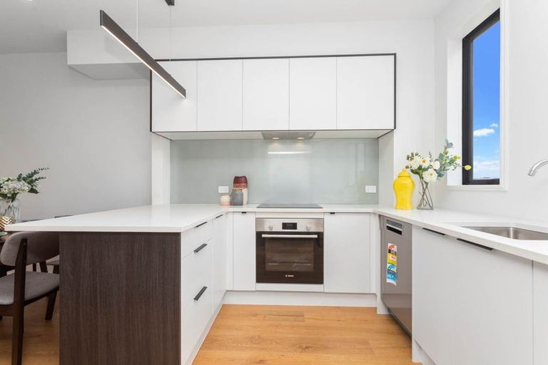 Photo of property in 3/2a Cambridge Road, Manurewa, Auckland, 2102