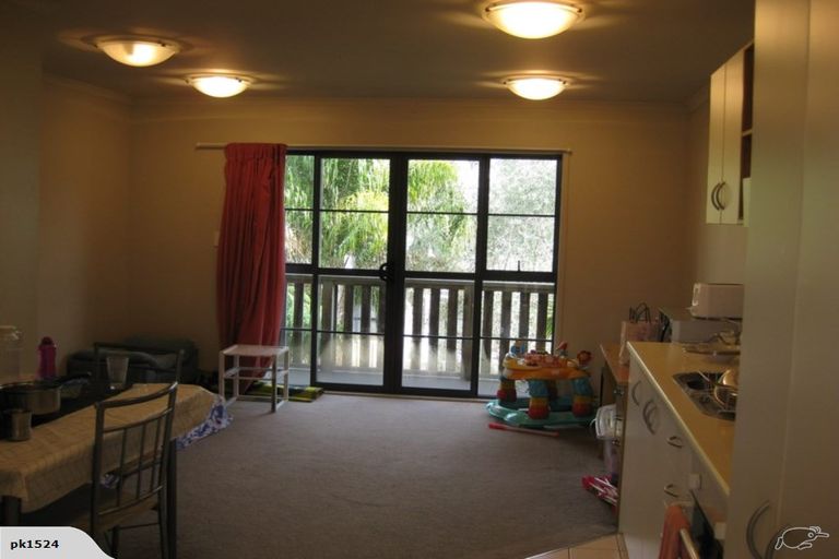 Photo of property in 6/8 Carolina Place, Albany, Auckland, 0632