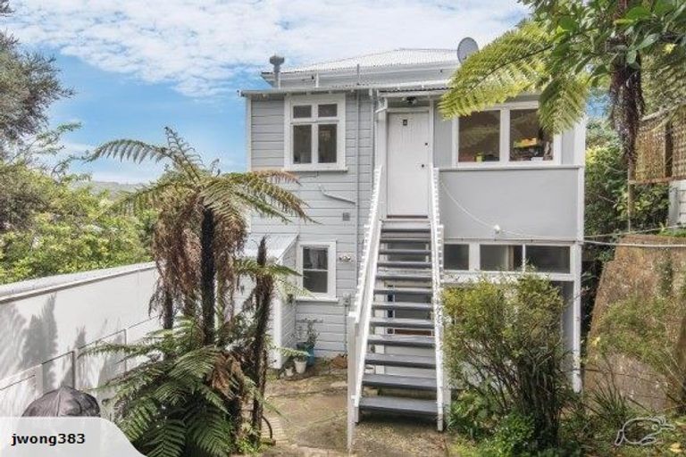 Photo of property in 3/27 Grass Street, Roseneath, Wellington, 6011