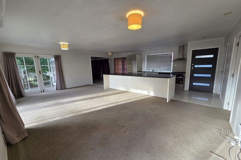 Photo of property in 67 Redoubt Road, Goodwood Heights, Auckland, 2105