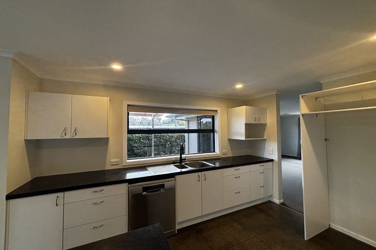 Photo of property in 12a Junction Street, Welbourn, New Plymouth, 4310