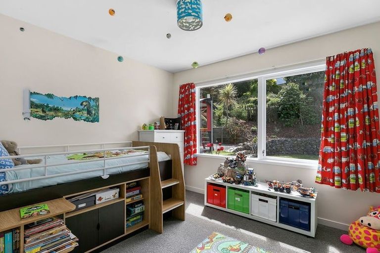 Photo of property in 10 Goddard Grove, Churton Park, Wellington, 6037