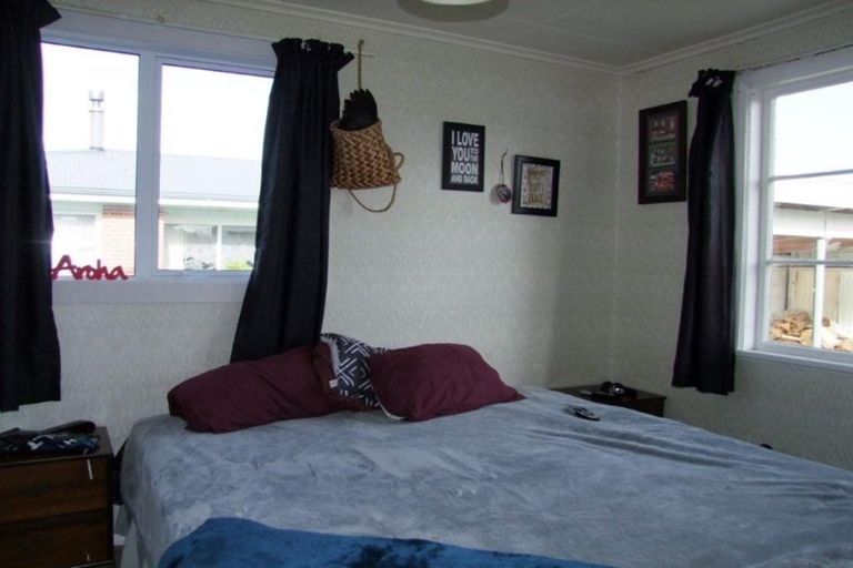 Photo of property in 42 Chaucer Street, Milton, 9220