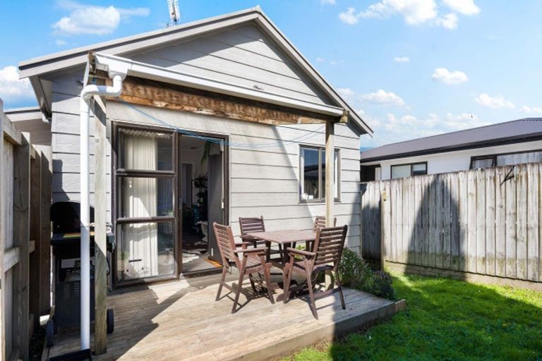Photo of property in 4b Fernleigh Avenue, Waiuku, 2123