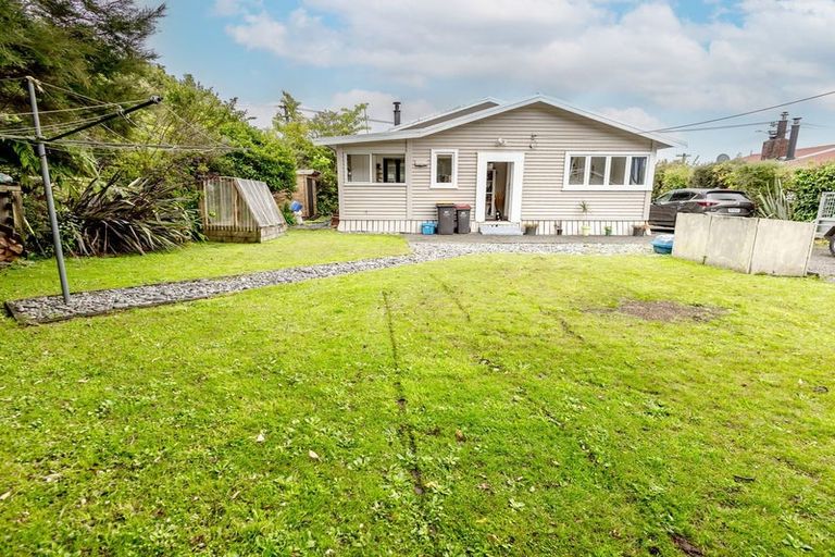 Photo of property in 2 Sutherland Street, Dunollie, Runanga, 7803