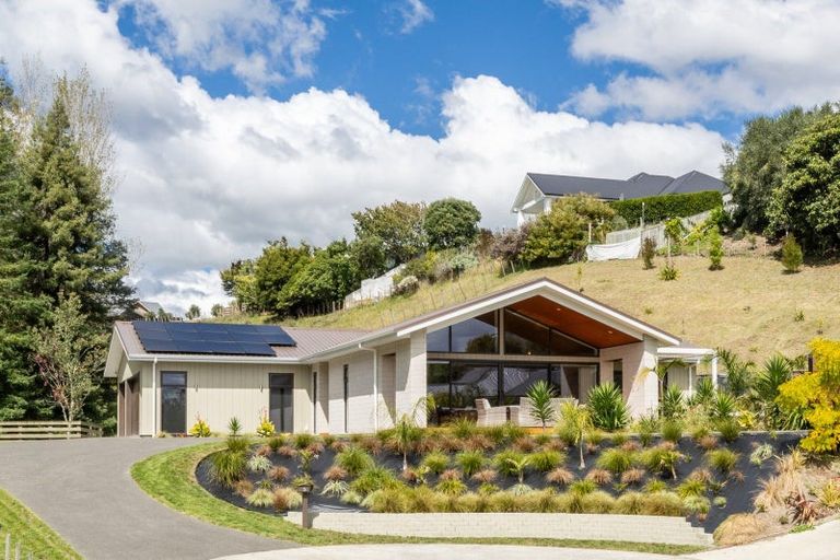 Photo of property in 26 Rochfort Road, Havelock North, 4130