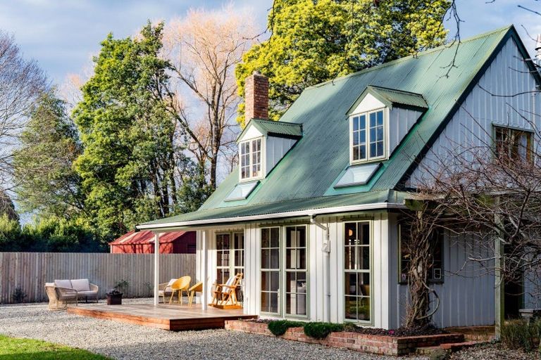 Photo of property in 147 Outram-mosgiel Road, Mosgiel, Outram, 9073