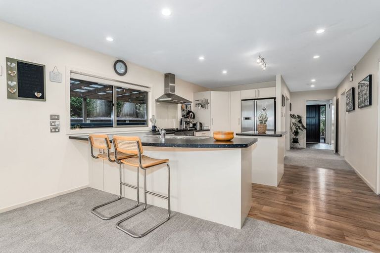 Photo of property in 121 Te Puia Drive, Aotea, Porirua, 5024