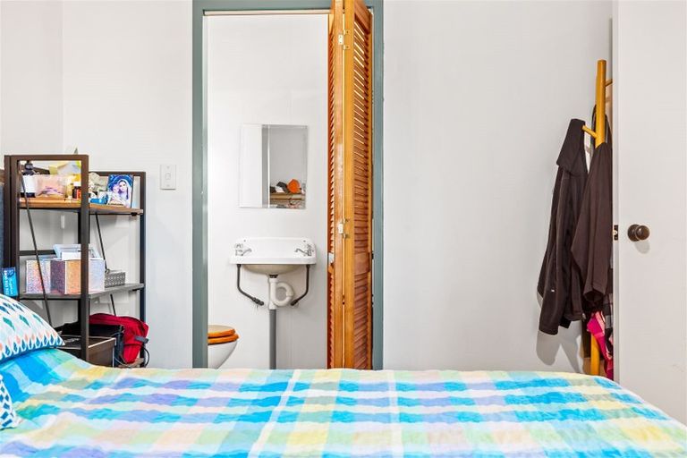 Photo of property in 347a Triangle Road, Massey, Auckland, 0614