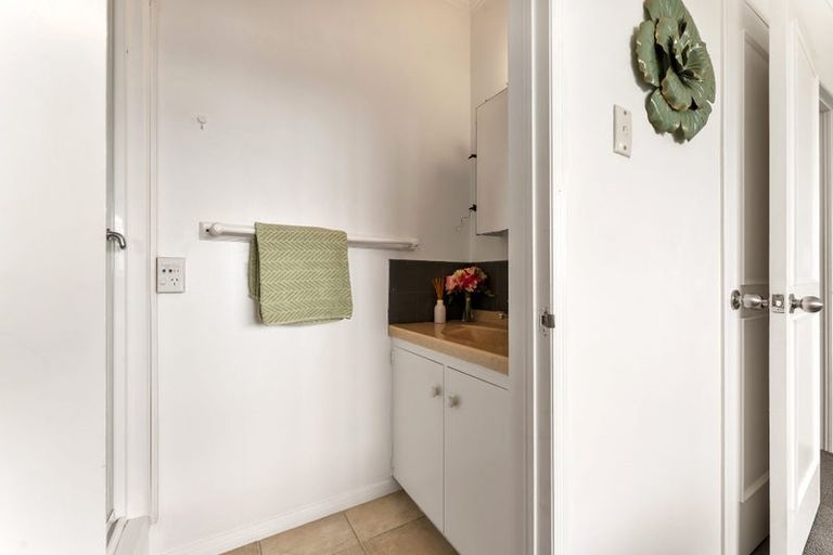 Photo of property in 19 Monyash Road, Manly, Whangaparaoa, 0930