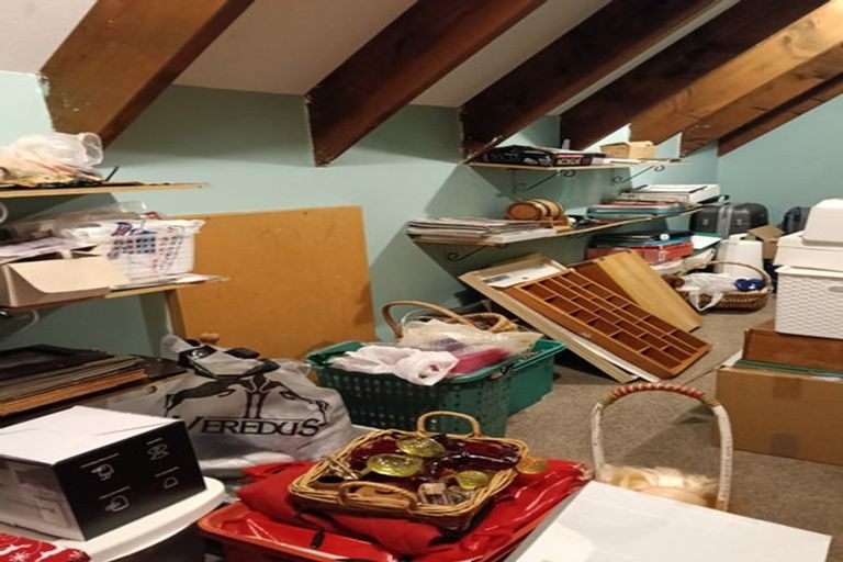 Photo of property in 16 Furneaux Grove, Whitby, Porirua, 5024