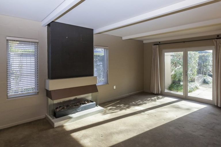 Photo of property in 21 Plynlimon Road, Fendalton, Christchurch, 8052