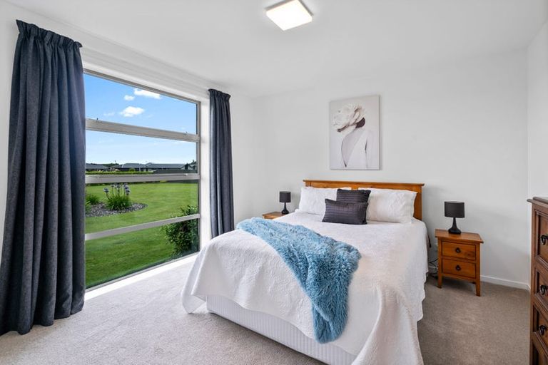 Photo of property in 11 Majestic Chance, Seaward Bush, Invercargill, 9812