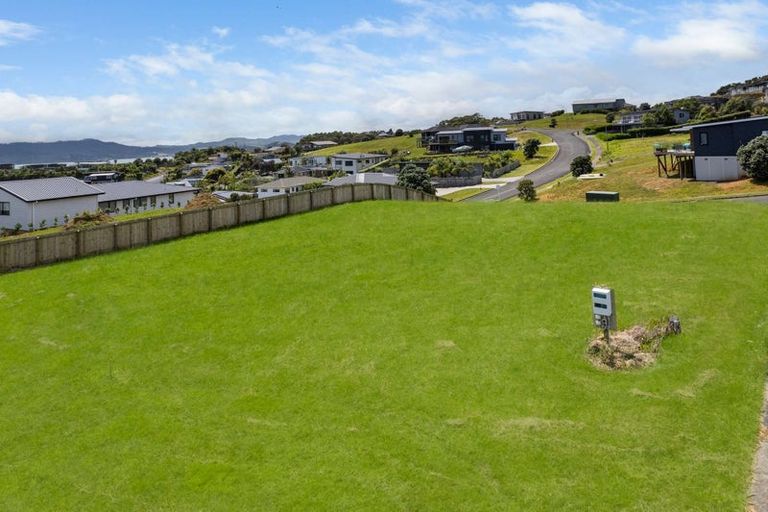Photo of property in 81 Stratford Drive, Cable Bay, 0420
